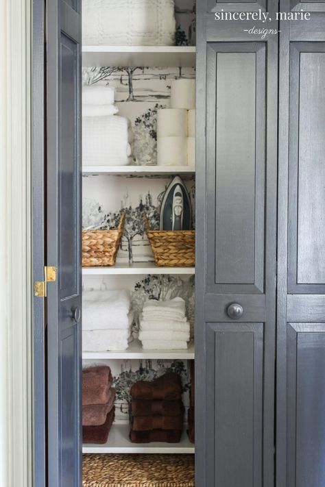 Linen Closet Makeover, Organizing Linens, Bold Paint Colors, Home Paint Color, Desain Pantry, Laundry Room Closet, Diy Bathroom Vanity, Linen Closet Organization, Coat Closet