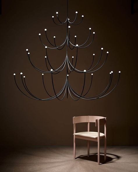 Breathtaking beauty. Arca Chandelier designed by @philippemalouin Staircase Ceiling, Organic Lighting, Unique Chandelier, Minimalist Chandelier, Contemporary Light, Unique Chandeliers, Ball Lamps, Organic Lines, Hotel Interior Design