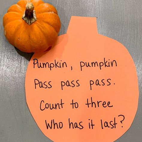 Pumpkin circle time fun 🎃 Save and try with your class! Here’s an engaging fall/Halloween game that will have your little ones smiling, having fun and learning together! Here’s how to play: 1. Everyone sits in a circle. 2. Give the pumpkin to one student. 3. Say the chant as the pumpkin is passed to the next friend. At the end of the chant count to three while still passing. 4. Students say the name of the friend that has the pumpkin on three. Follow↴ @create25printables for more presc... Leaf Number Activities Preschool, Pumpkin Tasting Activity, Halloween Circle Time Games, Number Activities Preschool, Preschool Circle Time, Fall Kindergarten, Number Activities, Play 1, Circle Time