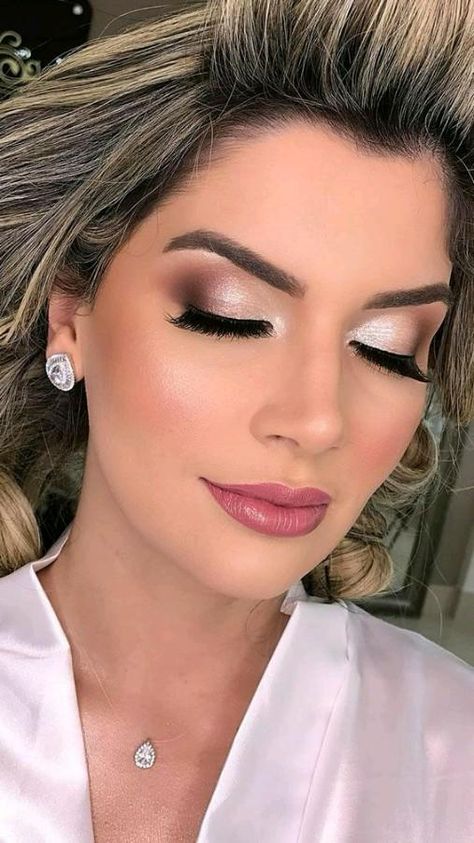 Makeup Looks Wedding Bridesmaid, Occasion Makeup Look, Makeup Ideas For Brides Wedding Day, Evening Wedding Makeup For Blue Eyes, Bridal Makeup For Plus Size, Makeup Ideas Bridesmaid Natural Looks, Formal Makeup For Teal Dress, Glam Boho Wedding Dress, Special Ocassion Makeup