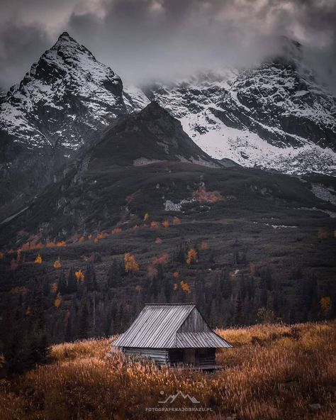 Snow Mountains, Tatra Mountains, Outdoor Trekking, Poland Travel, Image Ideas, Snow Mountain, Central Europe, Mountaineering, Iphone Wallpapers