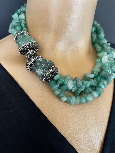 Partner Necklace, Raw Aventurine, Crystal Bracelets Diy, Oversized Necklace, Aventurine Necklace, Necklace Big, Natural Stone Necklace, Aventurine Stone, Natural Stones Necklace