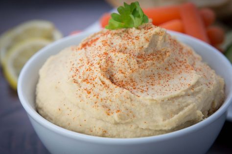 Vitamix Hummus Recipe, Spicy Hummus, Paleo Appetizers, Tahini Paste, Make Hummus, Vitamix Recipes, Blender Recipes, Broccoli Cheddar, Hummus Recipe