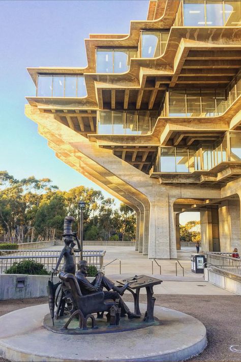 23 of the most incredible libraries around the world - Vogue Australia Geisel Library, Libraries Around The World, University Of California San Diego, St Florian, America Images, California San Diego, Library University, Old Libraries, Dream Library