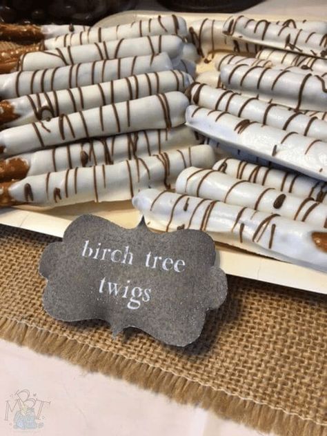 Woodland themed baby shower snack ideas - chocolate dipped pretzel rod birch tree Baby Shower Girl Cake, Woodland Baby Shower Food, Baby Shower Snacks, Boy Baby Shower Ideas, Gender Reveal Ideas, Baby Shower Prizes, Trendy Baby Shower Ideas, Baby Shower Desserts, Baby Shower Woodland Theme