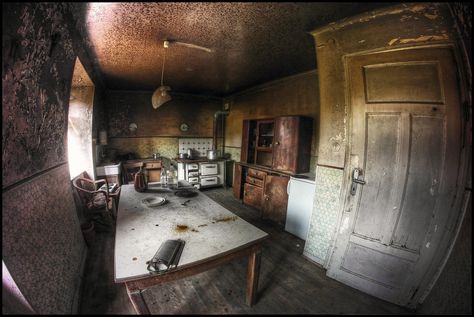 Creepy Kitchen Aesthetic, Creepy Kitchen, Eye Structure, Life Reference, Hanging In There, Room Drawing, Kitchen Drawing, Creepy Pictures, Fish Eye