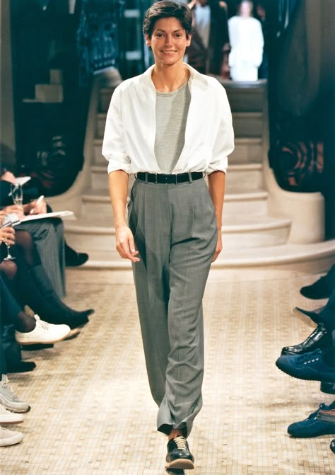 How Martin Margiela Revamped Ready-to-Wear at Hermès - SURFACE Martin Margiela, 가을 패션, Looks Style, Types Of Fashion Styles, White Shirt, Work Wear, Normcore, Fashion Inspo, Style Inspiration