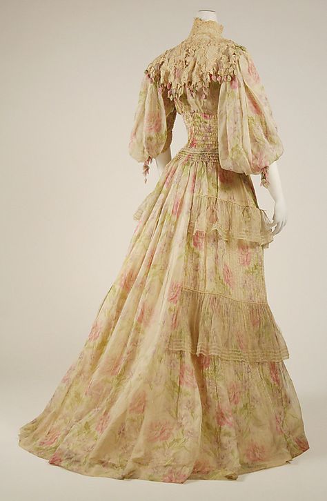 Dress Date: 1902–3 Culture: French Medium: silk Old English Dresses, 1900's Fashion, Historical Gowns, English Project, Outfit Reference, Historical Costuming, Dress Date, 1900s Fashion, Historic Fashion