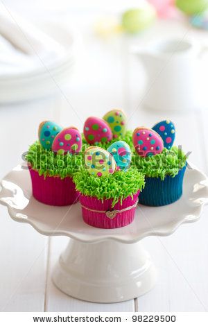 Easter Cake Pops, Egg Cupcakes, Easter Bunny Cupcakes, Spring Cupcakes, Food Decorating, Bunny Cupcakes, Easter Sweets, Easter Baking, Easter Goodies