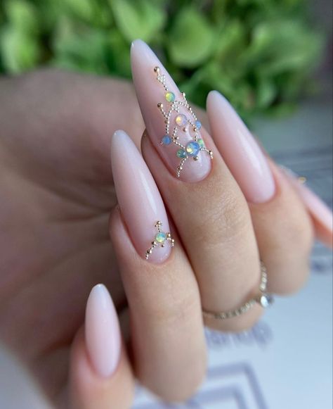 Nails Jewels Rhinestones, Nails Jewels, Unusual Nail Designs, Diy Rhinestone Nails, French Manicure Acrylic Nails, Cartoons Movies, Caviar Nails, Diamond Nail Art, Wow Nails