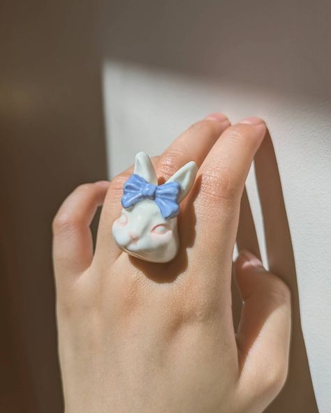 You're the bunny on my hand 🐇 #ceramicsofinstagram #chunkyrings #y2kaesthetic #porcelainjewelry #handmadejewelry #cerámica #ceramic #bunnylover Silent Anger, Grumpy Bunny, Bunny Sculpture, Rabbit Ring, Dad Jewelry, Blue Bow Tie, Bunny Lovers, June Birthstone Jewelry, Porcelain Jewelry