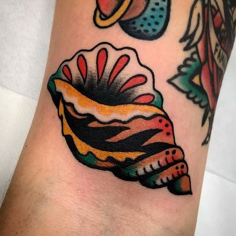 Nautical Tattoo Filler, Underwater Traditional Tattoo, Traditional Shell Tattoo, Vintage Halloween Tattoo Flash, Traditional Fish Tattoo, Traditional Nautical Tattoo, Traditional Tattoo Artwork, Lobster Tattoo, Lisa Tattoo