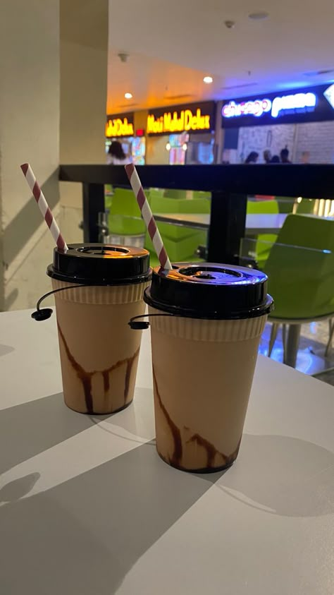 Delicious Food Image, Mall Food Court, Best Friend Dates, Food Captions, Birthday Captions Instagram, Snap Streak Ideas, Foodie Instagram, Snap Streak Ideas Easy, Chocolate Smoothie