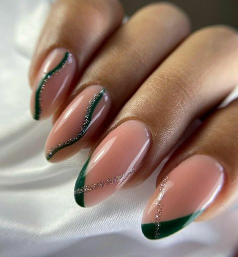 Deep Green French Tip Nails, Green Prom Nails Almond, French Manicure Nails Design Classy, Nail Art Green Designs, Dark Green French Tip Nails, Green Sparkly Nails, Sparkly French Tip Nails, Shimmery Nails, French Manicure Nail Designs