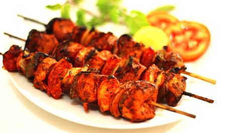 Tikka Boti Tikka Boti Recipe, Chicken Kabab Recipe, Chicken Tikka Kebab, Indian Food Catering, Recipes For Runners, Chicken Kabab, Braised Chicken Breast, Learn Cooking, Chicken Recipe Air Fryer