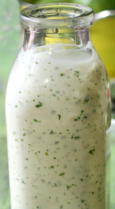 Homemade Cilantro Lime Ranch Dressing - salad recipes, side dish recipes Cilantro Lime Ranch, Cilantro Lime Ranch Dressing, Salad Cobb, Easy Homemade Salad Dressing, Homemade Dressings, Food Sauces, Ranch Salad Dressing, Salad Dressing Recipes Homemade, Yummy Salads