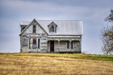 The Old Farmhouse on a Hill in Anna, Texas (Demolished) – Vanishing Texas Old Texas Farmhouse, Farmhouse On A Hill, Texas Farmhouse, Texas Farm, Adobe Lightroom Cc, Old Farm Houses, Old Farmhouse, A Hill, Interior Photo