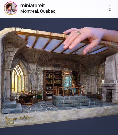 Miniature Castle, Castle Dollhouse, Inside Castles, Gothic Window, Harry Potter Miniatures, Castle Rooms, Room Box Miniatures, Gothic Windows, Diy Doll Miniatures