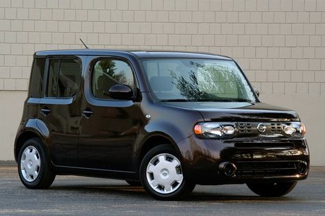 Nissan Cube n black....so me!!!! Godly Goals, Cube Car, Nissan Cube, Vehicle Accessories, Used Toyota, Nissan Cars, Nissan Leaf, Weird Cars, Vw Cars