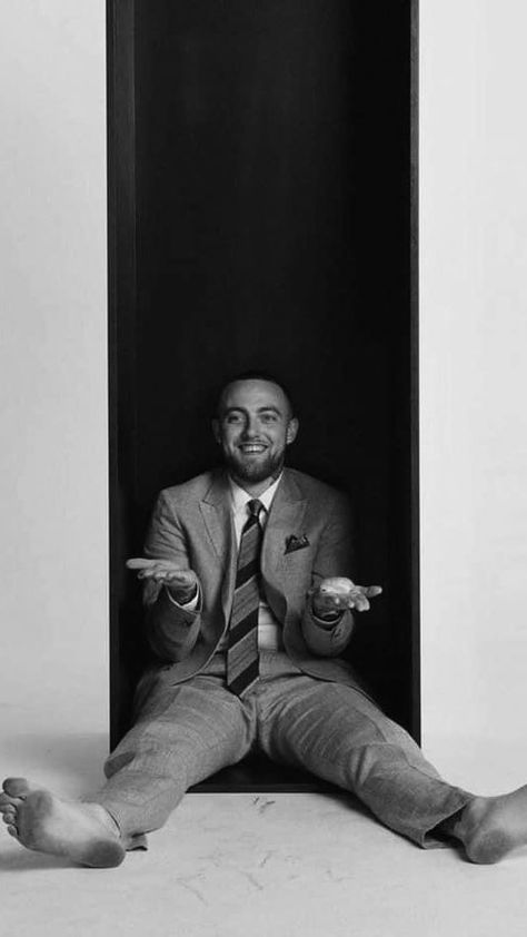 Mac Miller Black And White, Mac Angel, Mac Miller Albums, Rap Wallpaper, Iconic Album Covers, Hip Hop Art, Rap Aesthetic, Mac Miller, Artistic Style