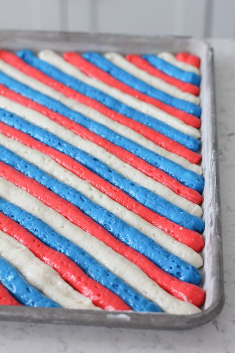 Decorated Cake Roll, Fourth Of July Cake, Red White And Blue Cake, Baking With Blondie, Cake Batter Recipes, Jelly Roll Cake, Patriotic Cake, Rainbow Roll, Fourth Of July Cakes