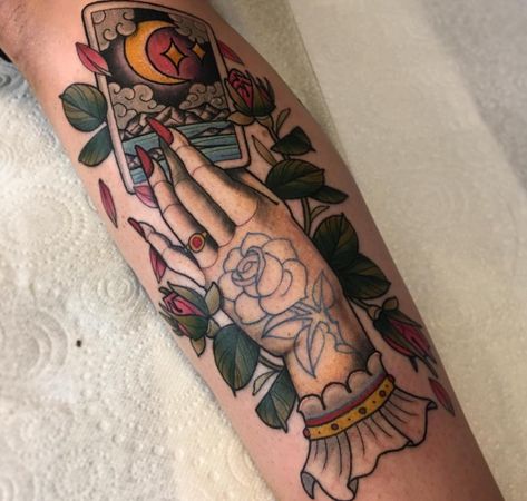 Lady Hand Tattoo, Crystal Ball Tattoo, New Tattoo Styles, Colour Tattoo For Women, Lantern Tattoo, Tarot Tattoo, Special Tattoos, Witch Tattoo, Hand Tattoos For Women