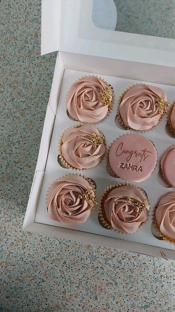 Scrumptious Delights Manchester on Instagram: "Dusky pink cupcakes 😍💖 DM for orders and enquiries . . . . . . . . . . . . . #cakesofinstagram #macarons #cakedesign #cakedecorating #cake #cakes #cupcakesofinstagram #cupcakedecorating #cupcakepiping #cupcakes #cupcakelove #cupcakesdecorados #cupcake #foodie #foodblog #foodvideos #foodstagram #desserts #manchester #rochdale #rochdalebaker #dessert #dessertsofinstagram #instareels #reels #satisfying #timelapse #victoriasponge" Pink And Rose Gold Cupcakes, Rose Gold Wedding Cupcakes, Dusty Pink Cupcakes, Rose Gold Cupcakes, Pink Wedding Cupcakes, Donut Cupcakes, Cupcake Piping, Dusty Pink Weddings, Gold Cupcakes