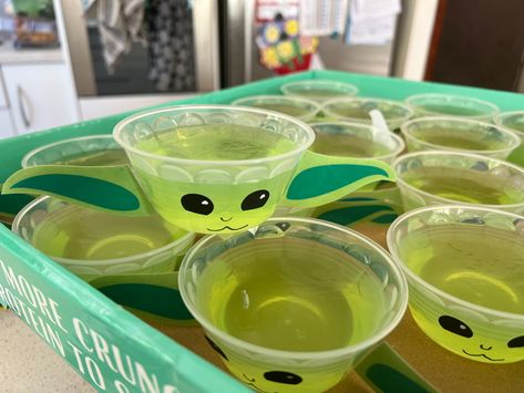 Baby Yoda Food Idea, Grogu Themed Birthday, Grogu Nursery, Baby Yoda Decorations, Young Jedi Adventures Birthday, Grogu Birthday Party, Starwars Party Ideas, Baby Yoda Baby Shower Ideas, Star Wars Baby Shower Ideas