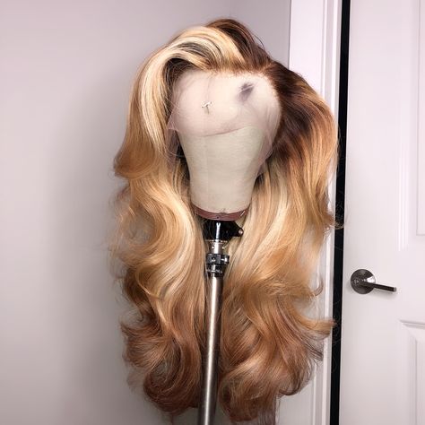 #khloeunit #khloehairline Blond Rose, Honey Blond, Hair Colorful, Blond Ombre, Curly Lace Wig, Remy Hair Wigs, Front Hair Styles, Human Virgin Hair, Relaxed Hair