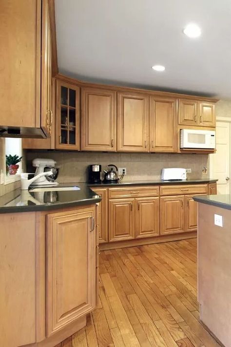 Honey Colored Kitchen Cabinets, Maple Cabinets Kitchen Wall Color, Kitchen Color Schemes With Oak Cabinets, Update Oak Cabinets, Oak Cabinet Kitchen, Oak Kitchen Cabinets Wall Color, Kitchen Cabinet Color Schemes, Light Oak Cabinets, Honey Oak Cabinets