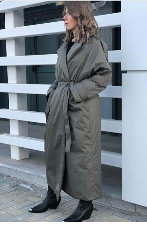 Raincoats For Women, Clothing Hacks, Fall Winter Outfits, Long Coat, Winter Outfits, Trench Coat, Lookbook, Fall Winter, Street Style