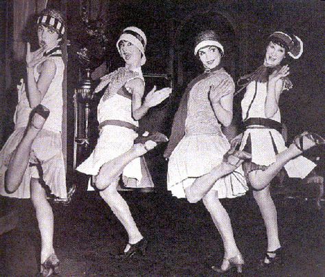 Flappers of the 1920s by compjw4, via Flickr 1920s Dance, Charleston Dance, Style Année 20, Flapper Girls, Roaring 1920s, 1920's Flapper, Jean Patou, Louise Brooks, Jitterbug