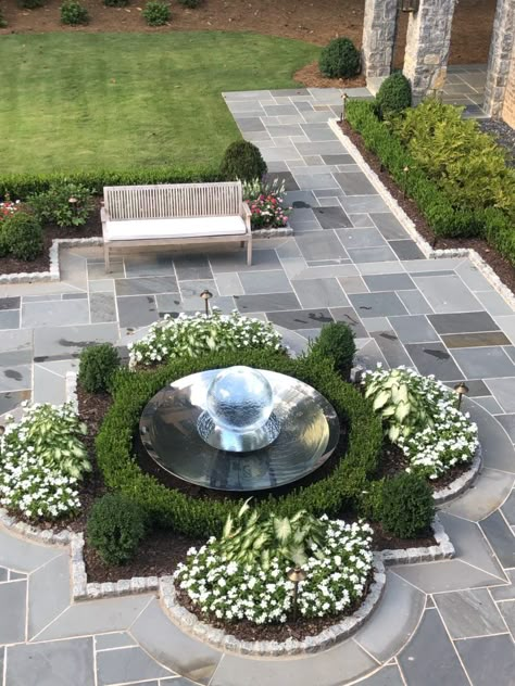 Front Yard Fountain, Yard Fountain, Landscaping With Fountains, Modern Fountain, Fountains Backyard, Fountain Design, Modern Landscape Design, Water Fountains Outdoor, Water Fountains