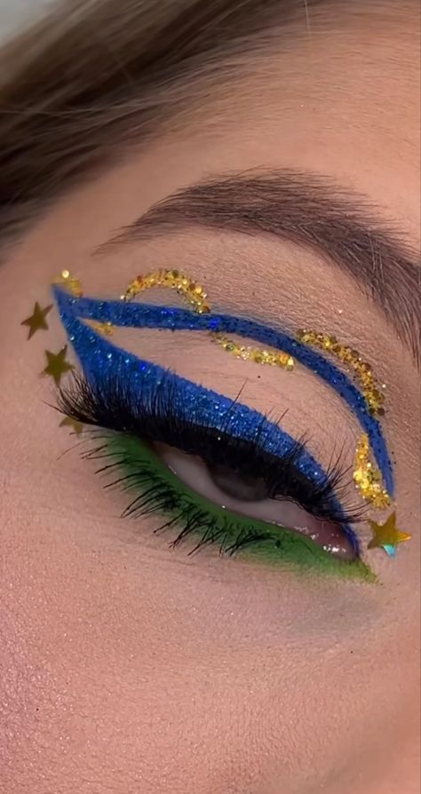 Rio Makeup, Brazil Makeup, Culture Day, Rio Carnival, Graphic Makeup, Peinados Fáciles Para Cabello Corto, Festival Makeup, Road Trip Fun, Aesthetic Makeup