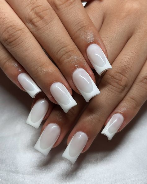 White On White Frenchies 🤍 • • • Apres Natural Short Square • Melody Susie (Snow White) • • #nails #nailsnailsnails #nailsofinstagram #nailsart #frenchnails #nailsbyavryl #gelx #gelxnails #gelxnailtech #explorepage #squarenails Square Winter Nails, White Frenchies, Snow White Nails, Nails Basic, Basic Nails, White On White, Square Nails, French Nails, Winter Nails