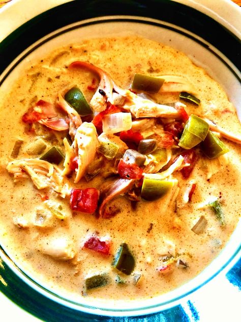 Slow Cooker Creamy Chicken Taco Soup Creamy Chicken Taco Soup, Chicken Taco Soup Recipe, Slow Cooker Creamy Chicken, Taco Soup Recipe, Chicken Taco Soup, Chicken Taco, Savory Soups, Taco Soup, Slow Cooker Soup