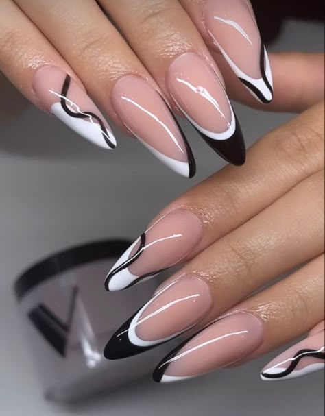 French Black And White Nails, Black And White Almond Nails, Black And White French Tip, Tuxedo Nails, Almond Acrylic Nails Designs, Black And White Nails, Brown Acrylic Nails, Back To Bed, Wow Nails