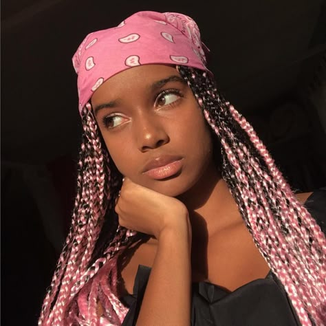 12.9k Likes, 268 Comments - Cannelle (@canfrgu) on Instagram: “On wednesday we wear pink” Braids Bandana, Pink Box Braids, Trendy We Fryzurach, Afro Braids, Blonde Box Braids, Short Box Braids, Long Box Braids, Box Braids Styling, Girls Braids