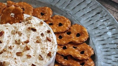 Cinnamon Sugar Pecan Dip | Allrecipes Pecan Dip, Cinnamon Roll Glaze, Cinnamon Sugar Pecans, Easy Dessert Dips, Dessert Dip Recipes, Cinnamon Desserts, Cinnamon Cheesecake, Cinnamon Dolce Syrup, Cinnamon Roll Icing