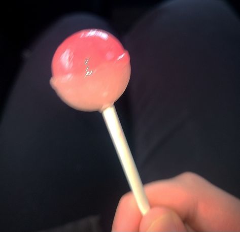 Strawberry Lollipop Aesthetic, Lolipop Aethestic, Lollipops Aesthetic, Lollipop Aesthetic, Lollipop Photo, Strawberry Lollipop, School Spirits, Lollipop Lips, Juliet Starling