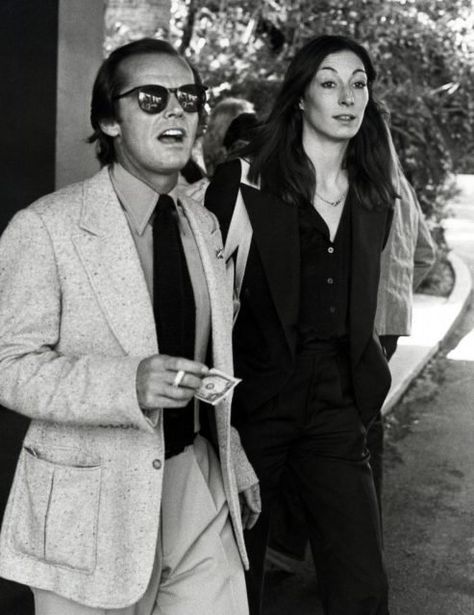 Jack Nicholson and Anjelica Huston. Photo by Ron Galella/WireImage Angelica Huston, Miley Cyrus And Liam Hemsworth, Anjelica Huston, Most Stylish Men, Western Film, Becoming An Actress, Beverly Hills Hotel, Best Dressed Man, Liam Hemsworth