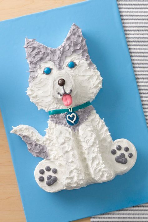 Don’t tell the other pooches, but this lovable Husky lad is our most-Pinned dog cake. Our printable template is easy to follow, and you can serve 20 people with paw-sitively adorable canine cake. Dog Cake Recipe, Fluffy White Frosting, Dog Cake Recipes, Betty Crocker Cake, Puppy Cake, Dog Cakes, Dog Cake, Husky Dogs, Betty Crocker