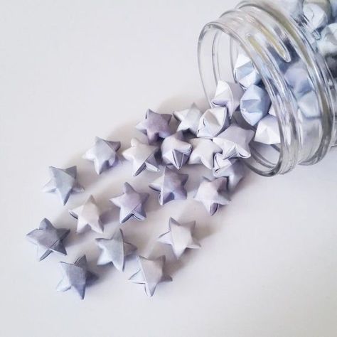 Mini Origami Stars, Origami Decorations, Diy Origami Home, Diy Origami Home Decor, Stars Origami, Folded Paper Stars, Mini Origami, Origami Home Decor, Make Bunting