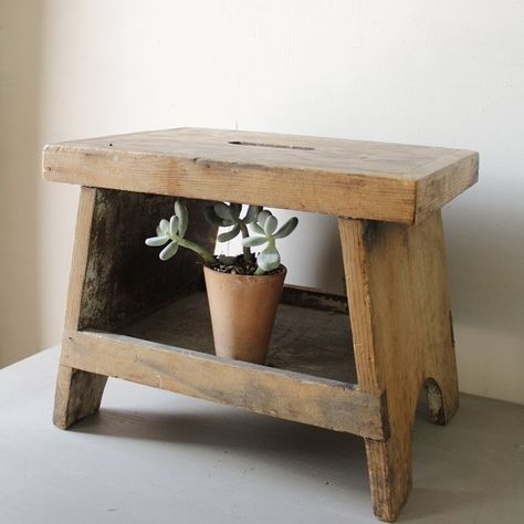 Workshop Safety, Wooden Stool Designs, Home Decor Ideas Modern, Wood Step Stool, Diy Stool, Wooden Step Stool, Bench Storage, Tv Bench, Wood Steps