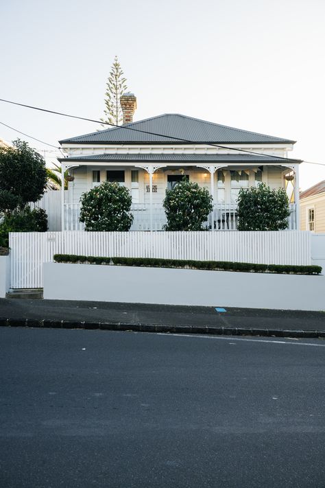 Modern White Picket Fence, Rendered Fence, White Brick Fence, Modern Picket Fence, White Hamptons Fence, White Picket Fence Driveway, Picket Fence Australia, Front Picket Fence Australia, Future House Exterior