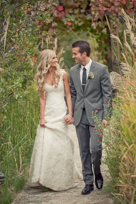 dressssssssssss Wine Cellar Wedding, Cellar Wedding, Groom's Suit, Casual Wedding Attire, Dresses Photography, Wedding Tux, Grey Suit, Suit Black, Groom Suit