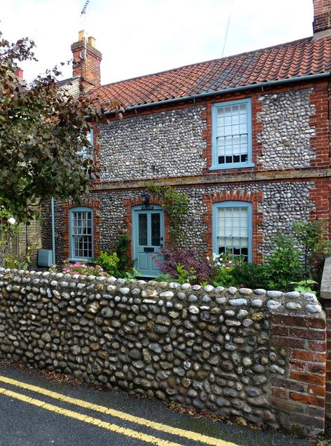 Norfolk flint and brick house Norfolk Cottage Interior, Flint And Brick House, Flint Cottage, Flint House, Barker House Brick, Cottage Coastal Decor, Norfolk Flint Cottage, Scottish Stone House, Norfolk Cottages