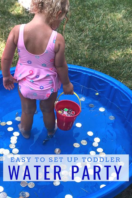 Toddler Approved!: Easy to Set Up Water Party for Toddlers and Preschoolers! Toddler Water Party, Water Games For Preschoolers, Water Games For Toddlers, Water Play Party, Water Activities For Toddlers, Water Birthday Parties, Summer Art Activities, Toddler Party Games, Outdoor Water Activities