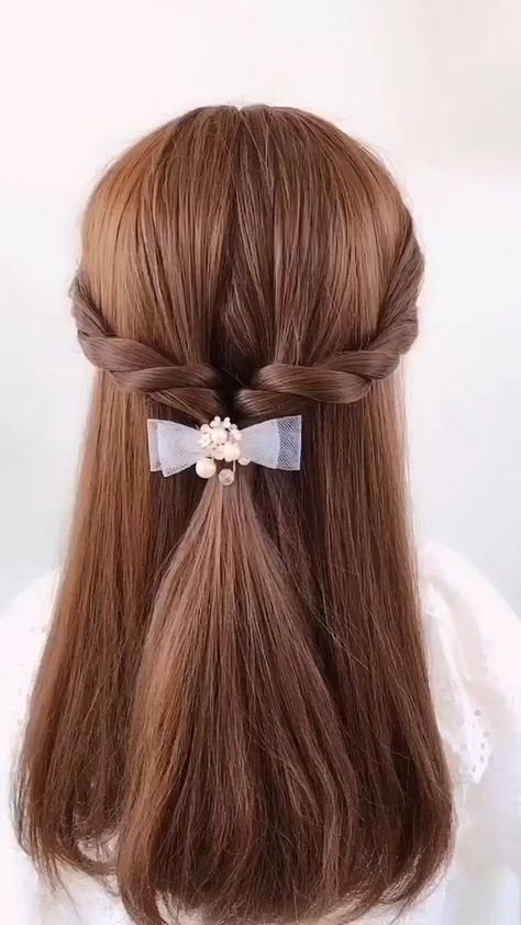 Quick & Adorable Easy Hairstyles for Kids: Braids, Buns & More! Easy Trendy Hairstyles, Hair Style Vedio, Hair Upstyles, Long Hair Tutorial, Hair Braid Videos, Trendy Hairstyle, Hair Tutorials Easy, Peinados Fáciles Para Cabello Corto, Front Hair Styles