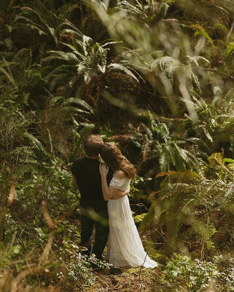 Jaymie + Donny This session reminded me so much of the Tinker Bell movies, like they were somewhere lost on an island and ran into the fairies. Absolutely loved capturing their love story 🫶🏼📸 #couplesengagement #engagementshoots #forestengagementphotos #forestcouplesphotos #cannonbeachoregon #couplesphotographerpnw #pnwphotographer #cannonbeachphotographer Fairy Couple Photoshoot, Fantasy Engagement Photos, Fairy Forest Wedding, Fairytale Love, Forest Engagement Photos, Cannon Beach Oregon, Fairy Forest, Fairy Wedding, Cannon Beach